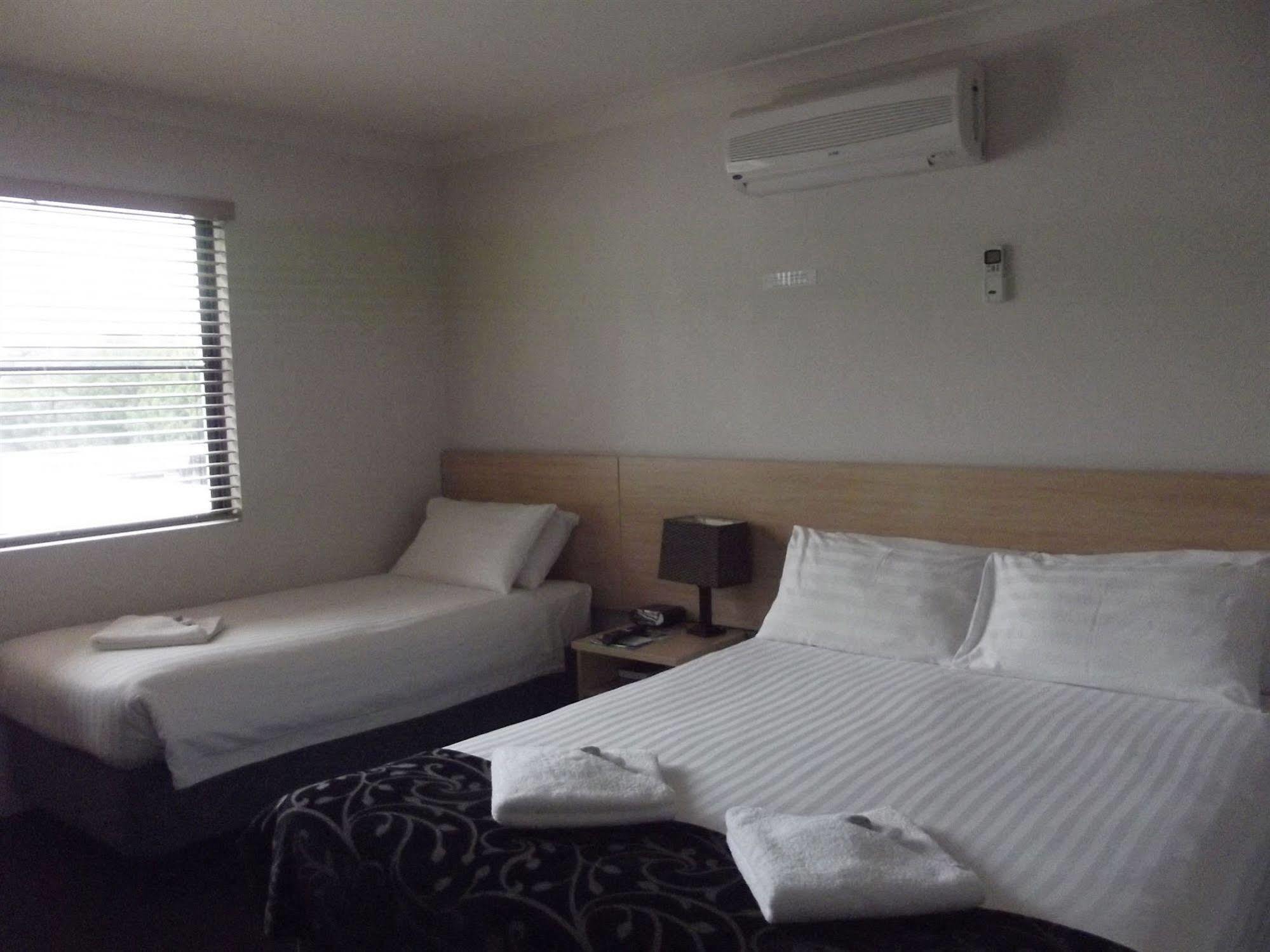 Red Cedar Motel Muswellbrook Εξωτερικό φωτογραφία