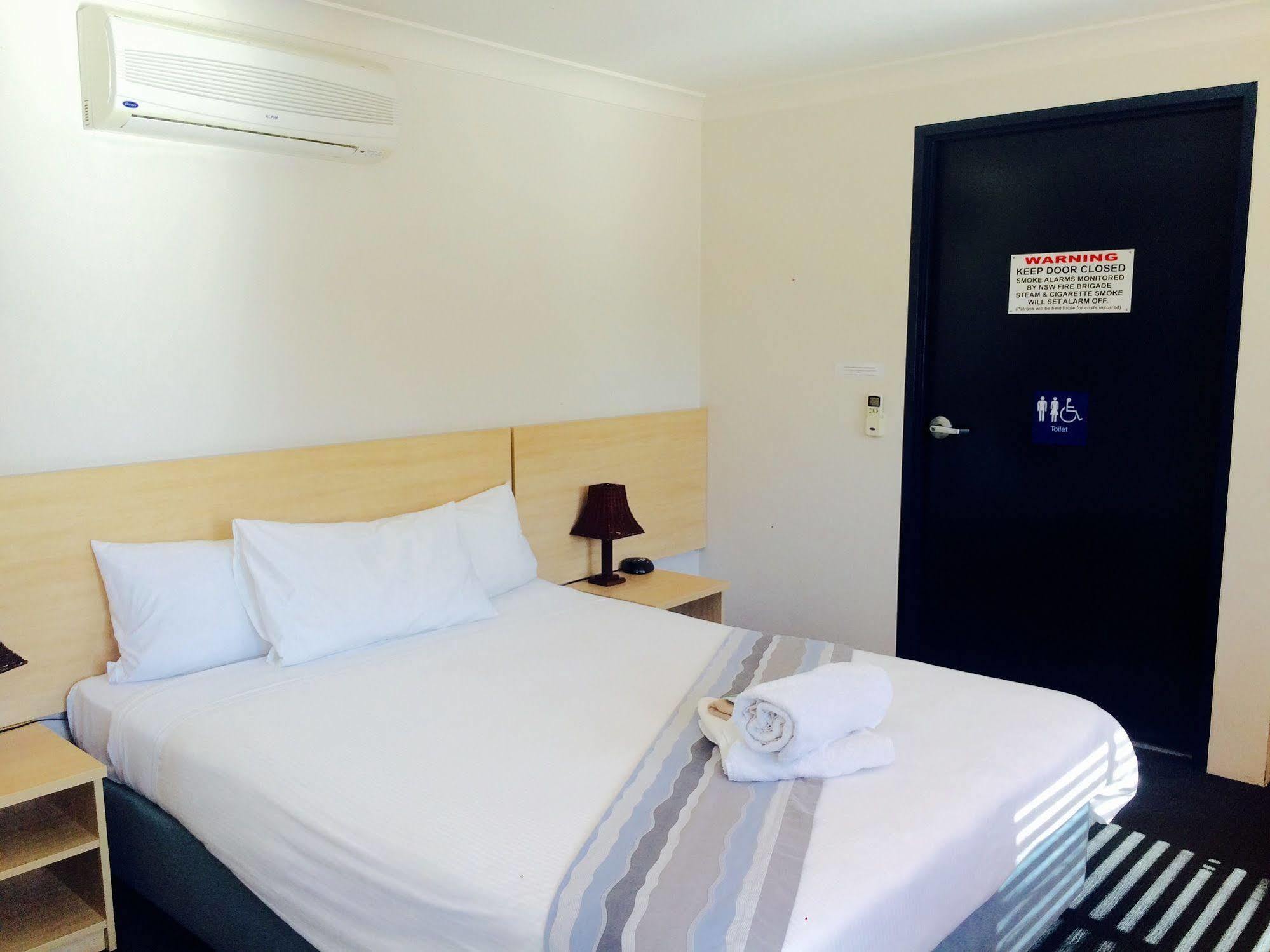 Red Cedar Motel Muswellbrook Εξωτερικό φωτογραφία