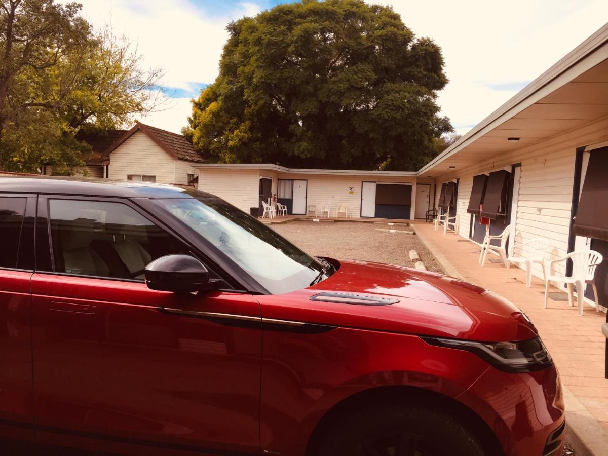Red Cedar Motel Muswellbrook Εξωτερικό φωτογραφία