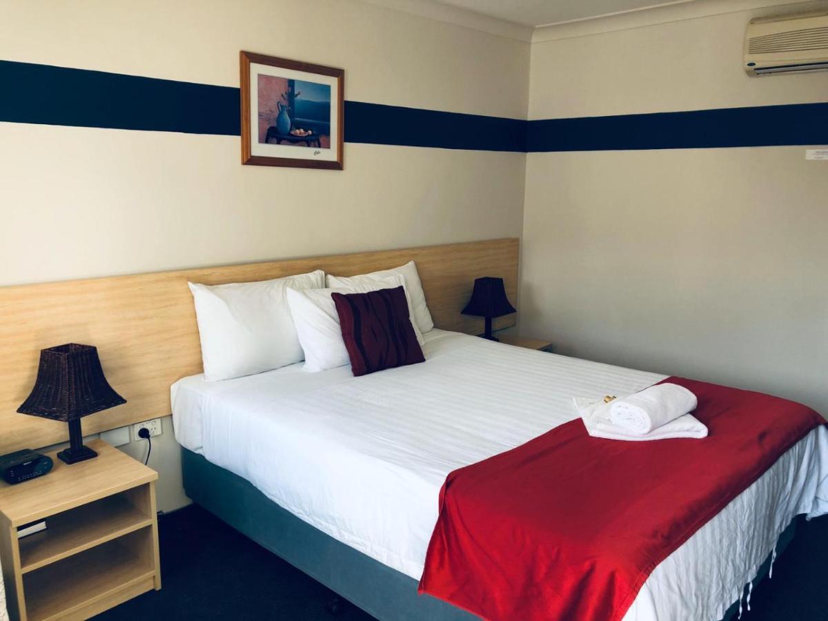 Red Cedar Motel Muswellbrook Εξωτερικό φωτογραφία